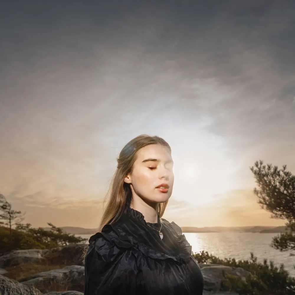 Paula Jivén — iii cover artwork
