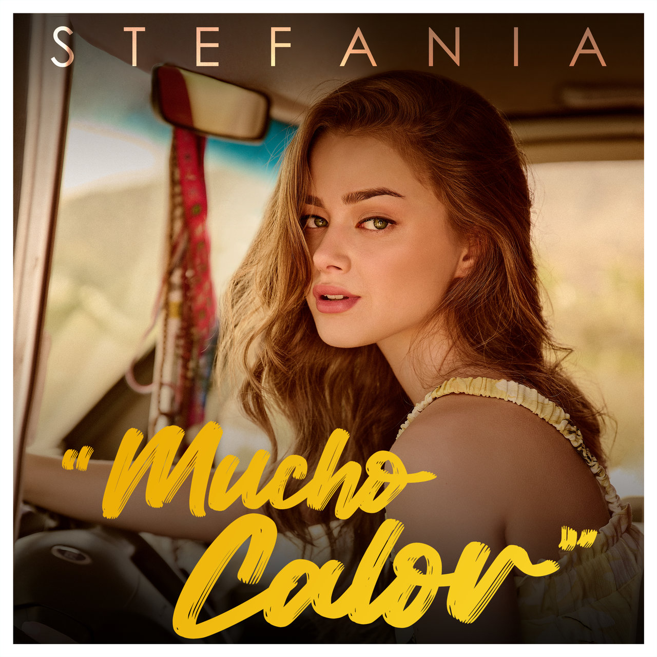 Stefania Mucho Calor cover artwork