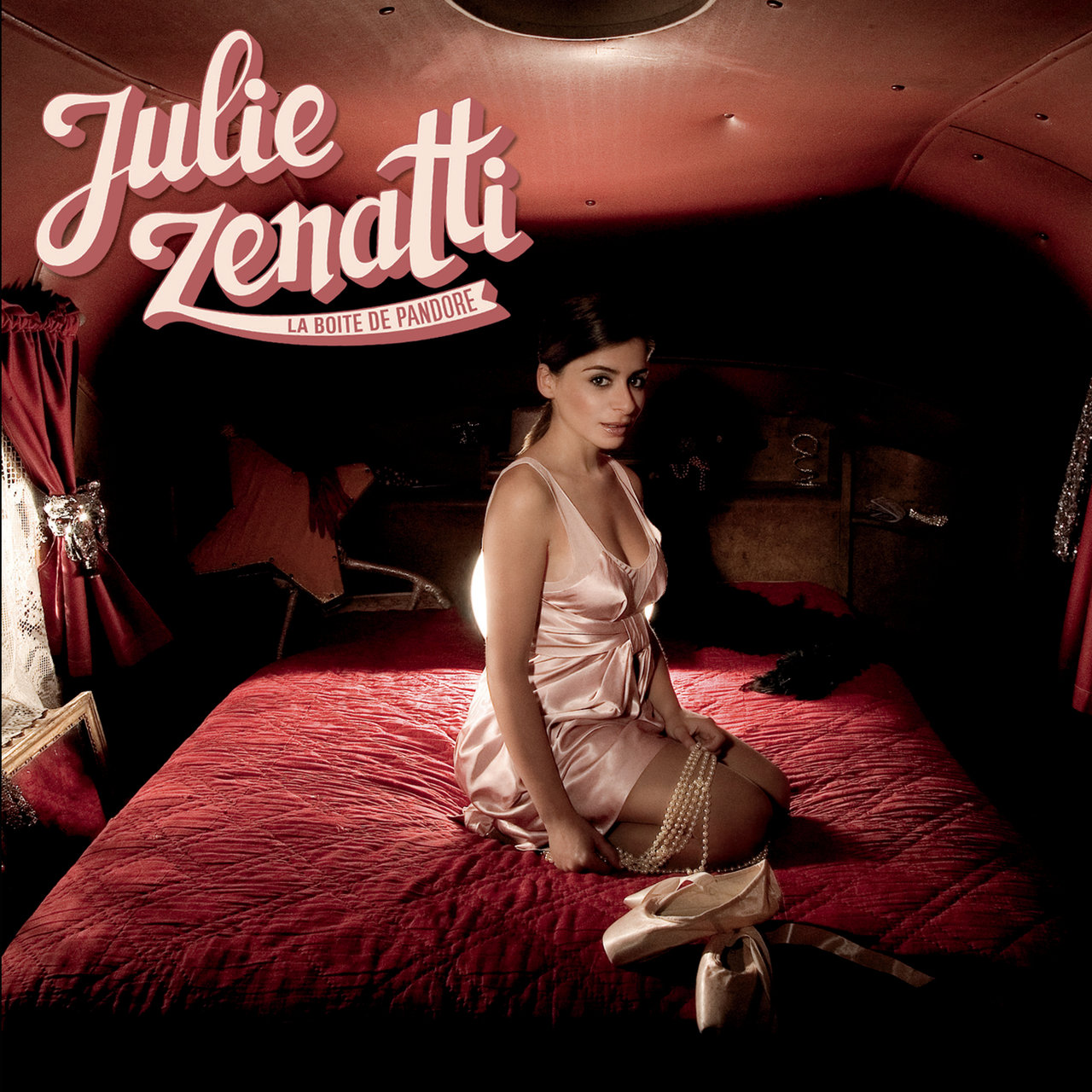 Julie Zenatti La Boîte de Pandore cover artwork
