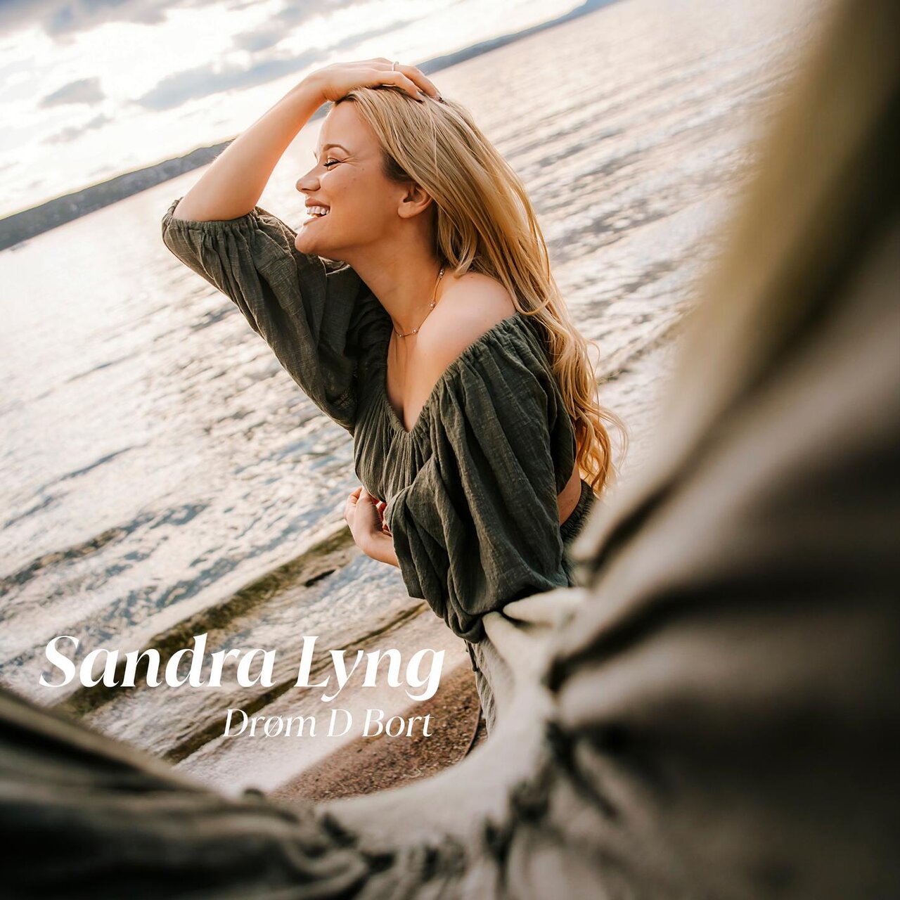 Sandra Lyng — Drøm d bort cover artwork