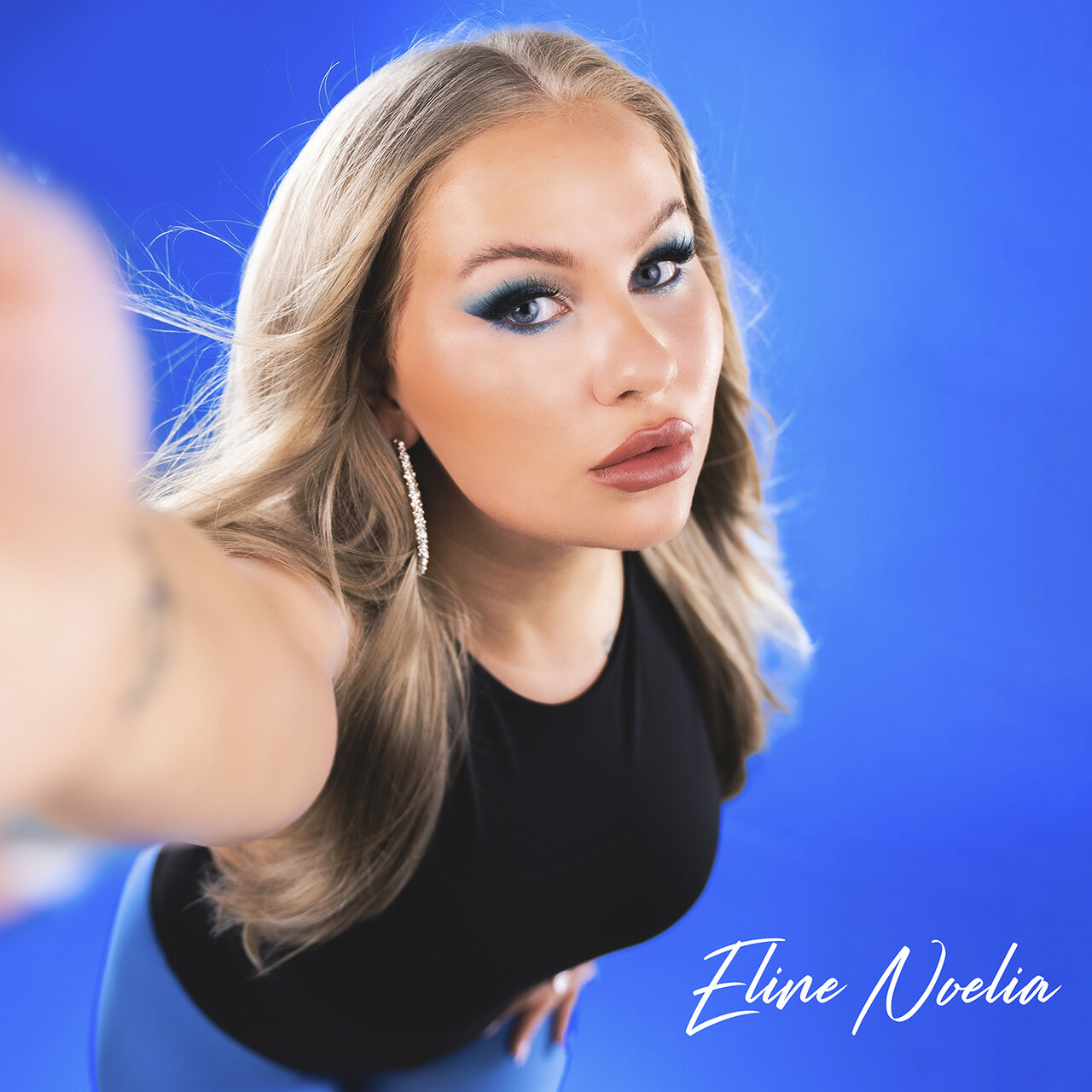 Eline Noelia Strings Attached cover artwork