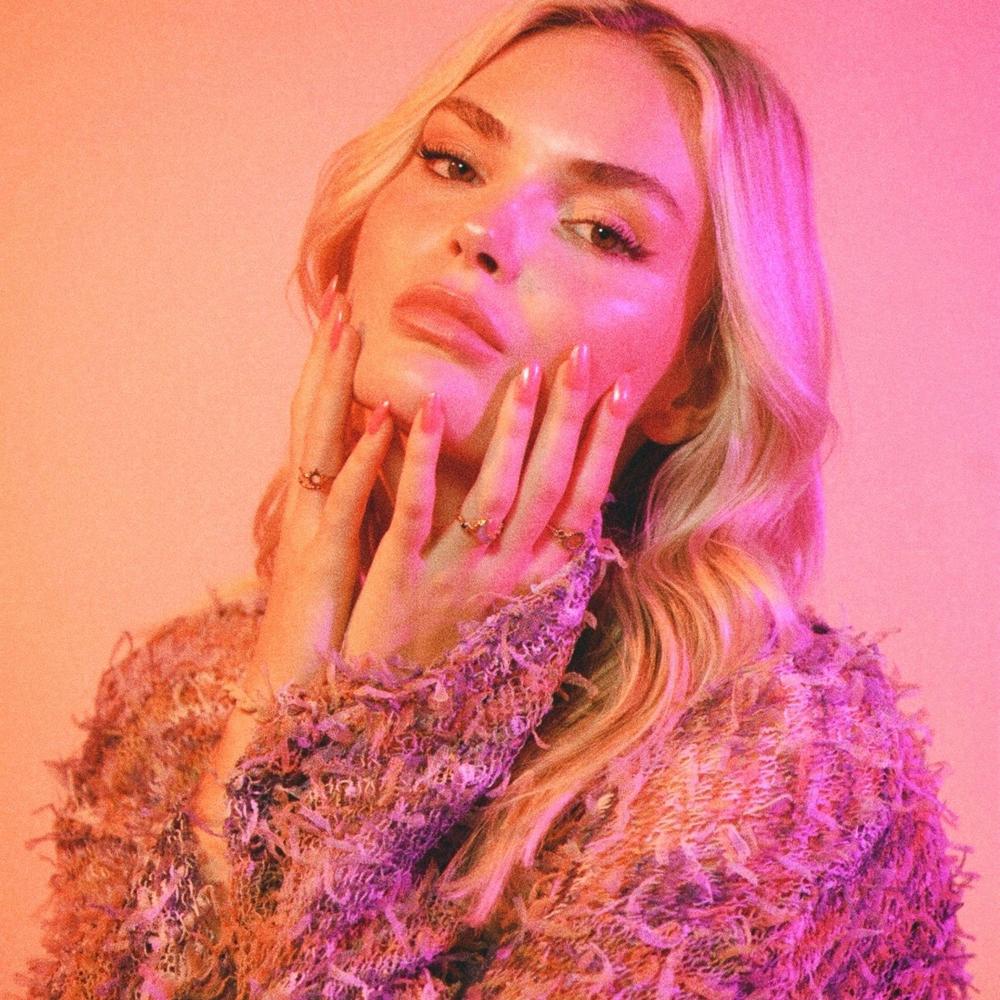 Sofia Tho — Begging for Love cover artwork