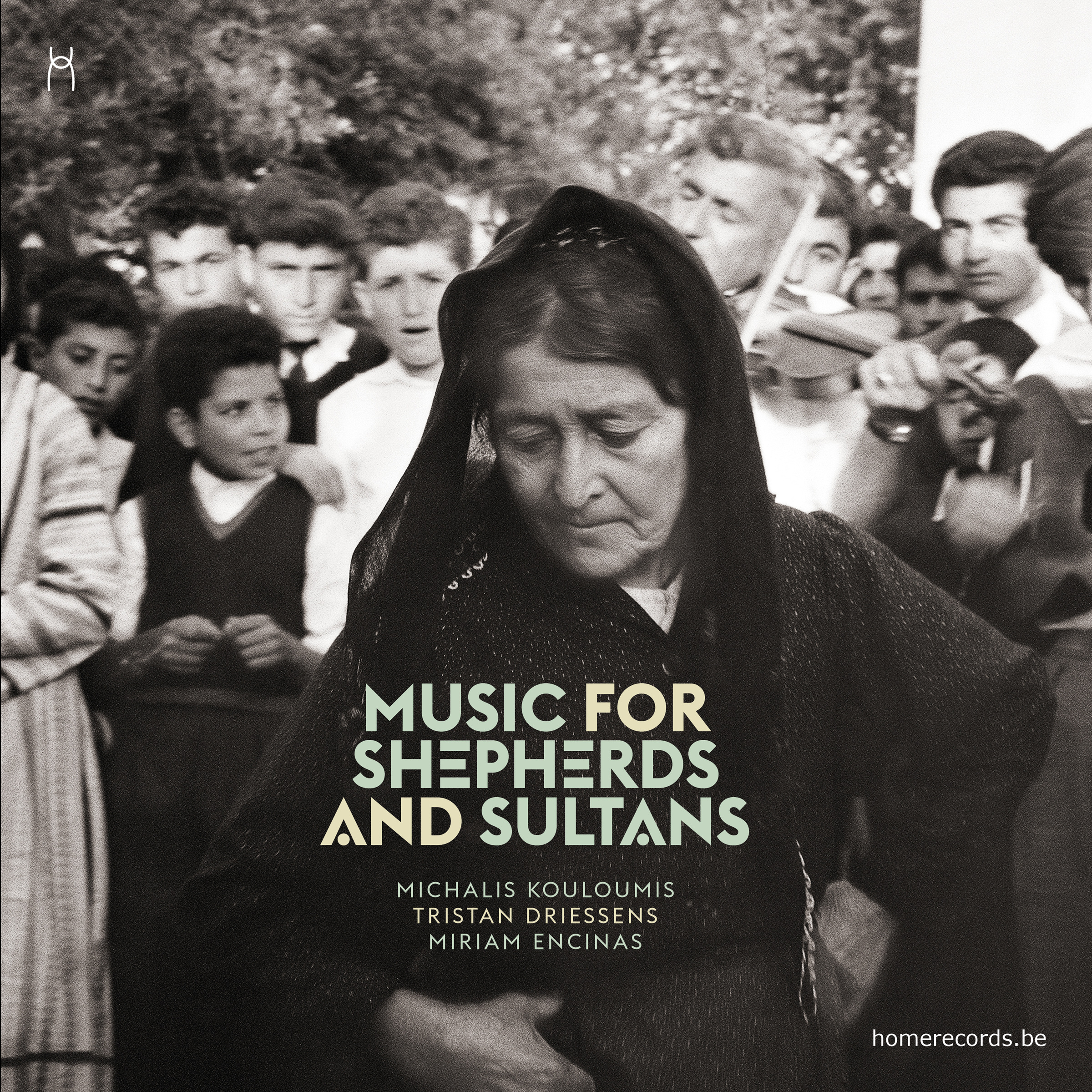 Michalis Kouloumis, Tristan Driessens, & Míriam Encinas — Patrunino cover artwork