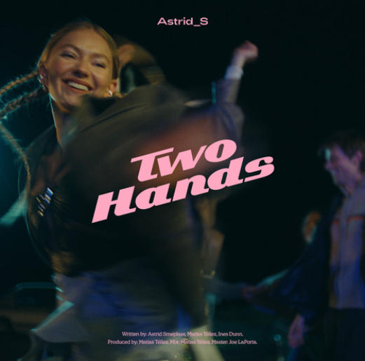 Astrid S — Two Hands cover artwork