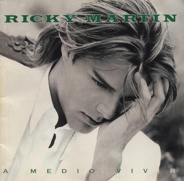 Ricky Martin — A Medio Vivir cover artwork