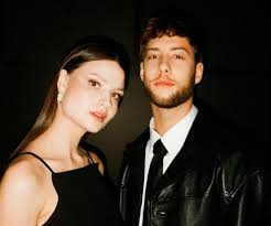 Julia Rocka & Michał Szczygieł — i że czuje się sam cover artwork
