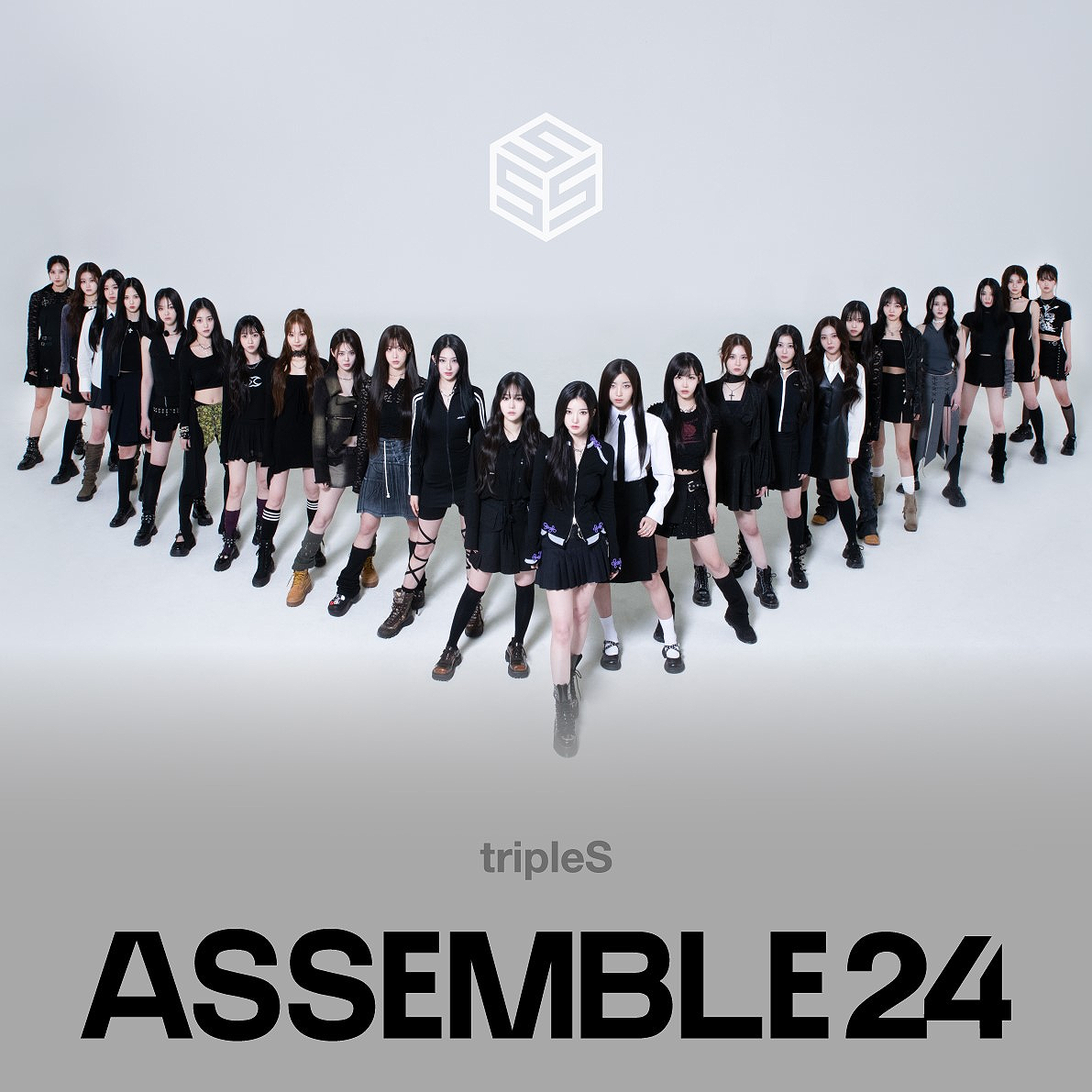 tripleS — Girls Never Die cover artwork