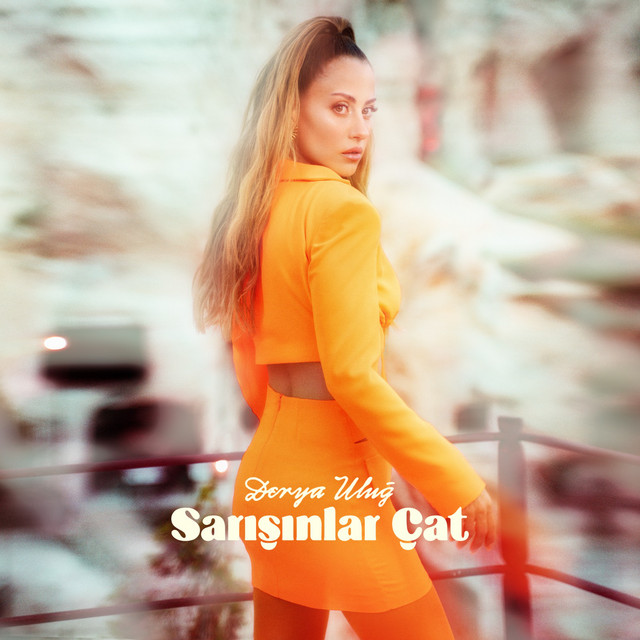 Derya Uluğ — Esmerin Adı Oya - Sarışınlar Çat cover artwork