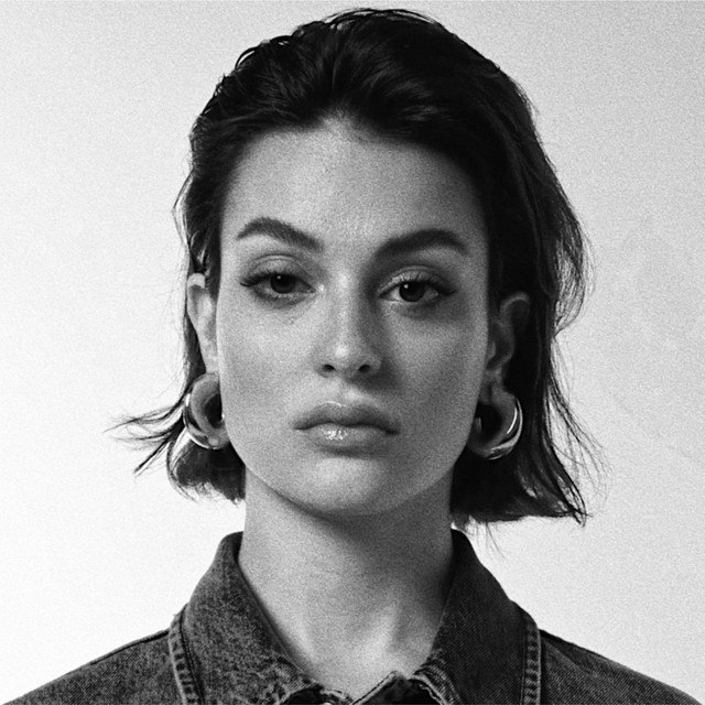 Sena Şahin — Yabanci cover artwork