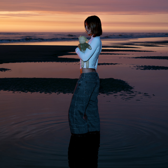 Maan — Lilly cover artwork