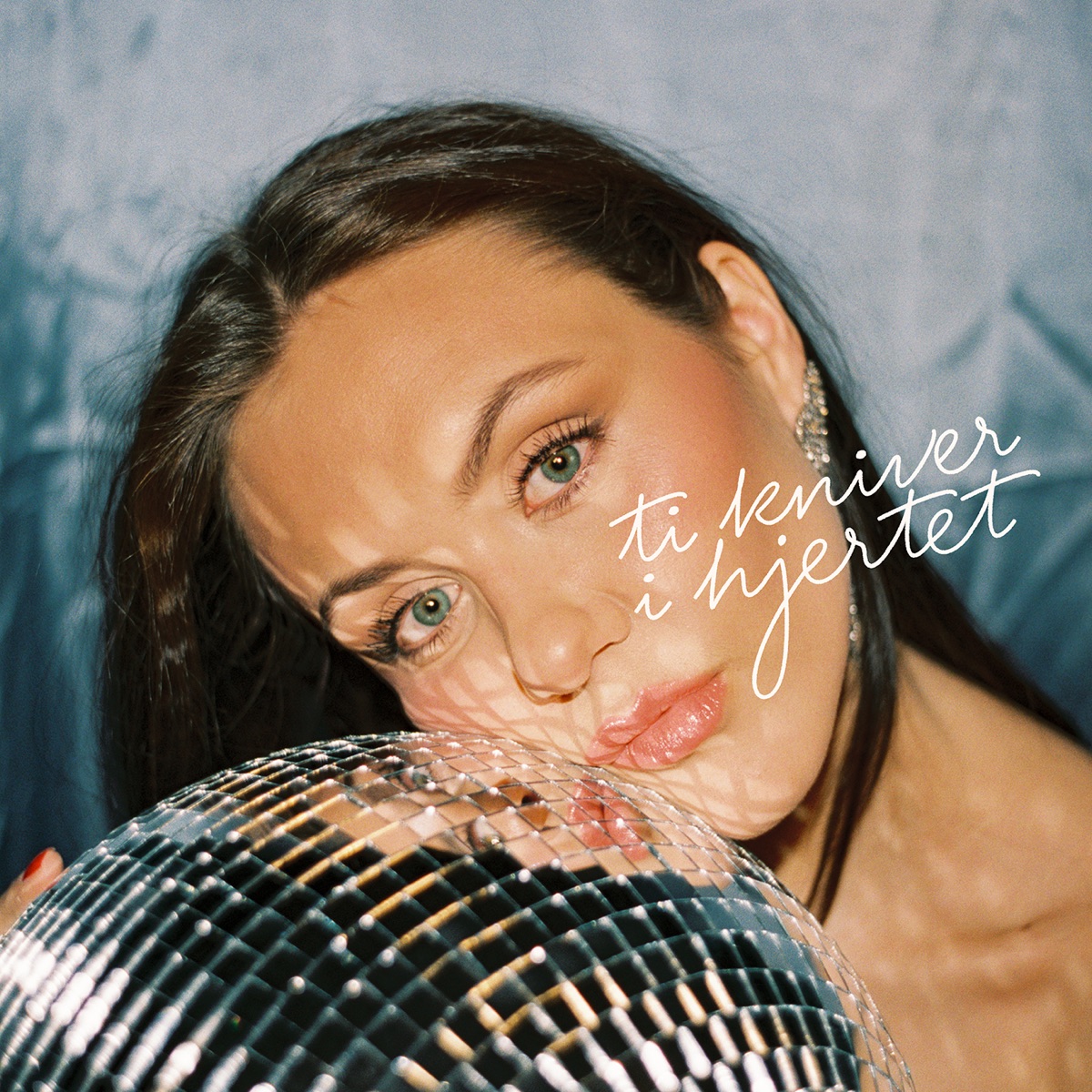 Synne Vo — Ti kniver i hjertet cover artwork