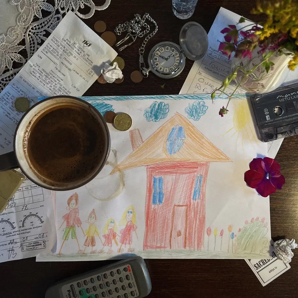 sacréblue — Dar Vienas Tu cover artwork