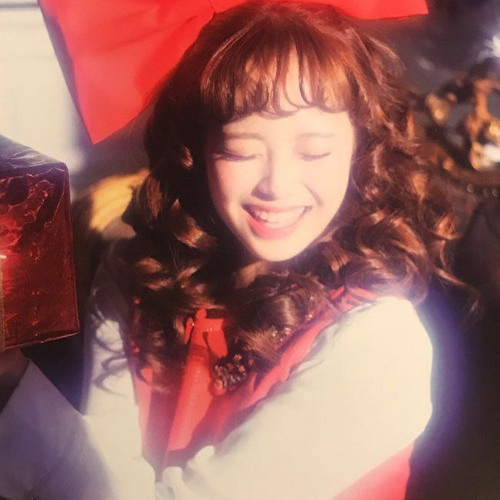 Chuu — One and a Half cover artwork