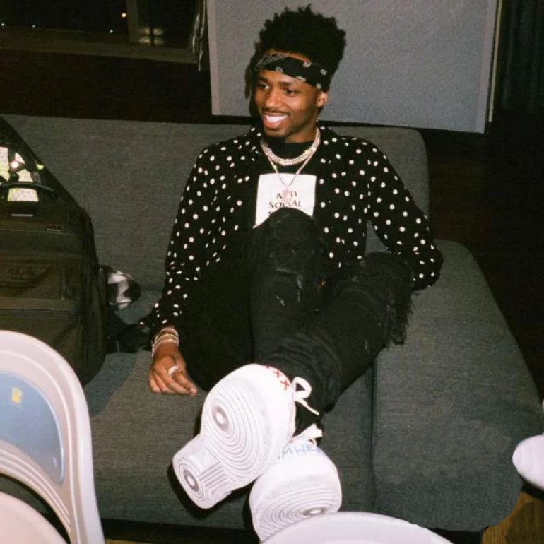 Metro Boomin featuring Offset & Drake — No Complaints cover artwork