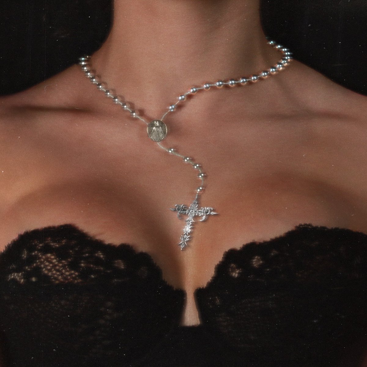 delgao featuring María Escarmiento — HIGH cover artwork