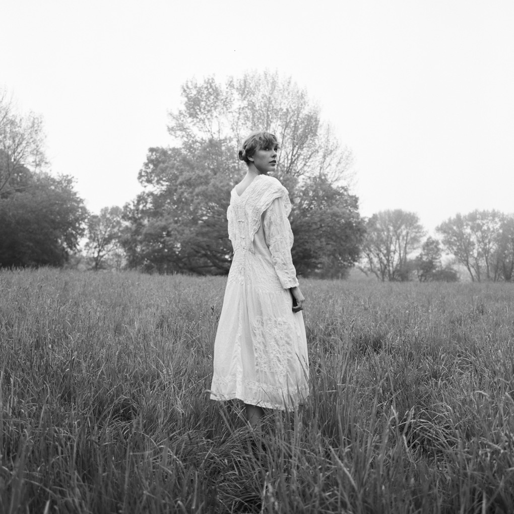 Taylor Swift — the lakes (original version) cover artwork