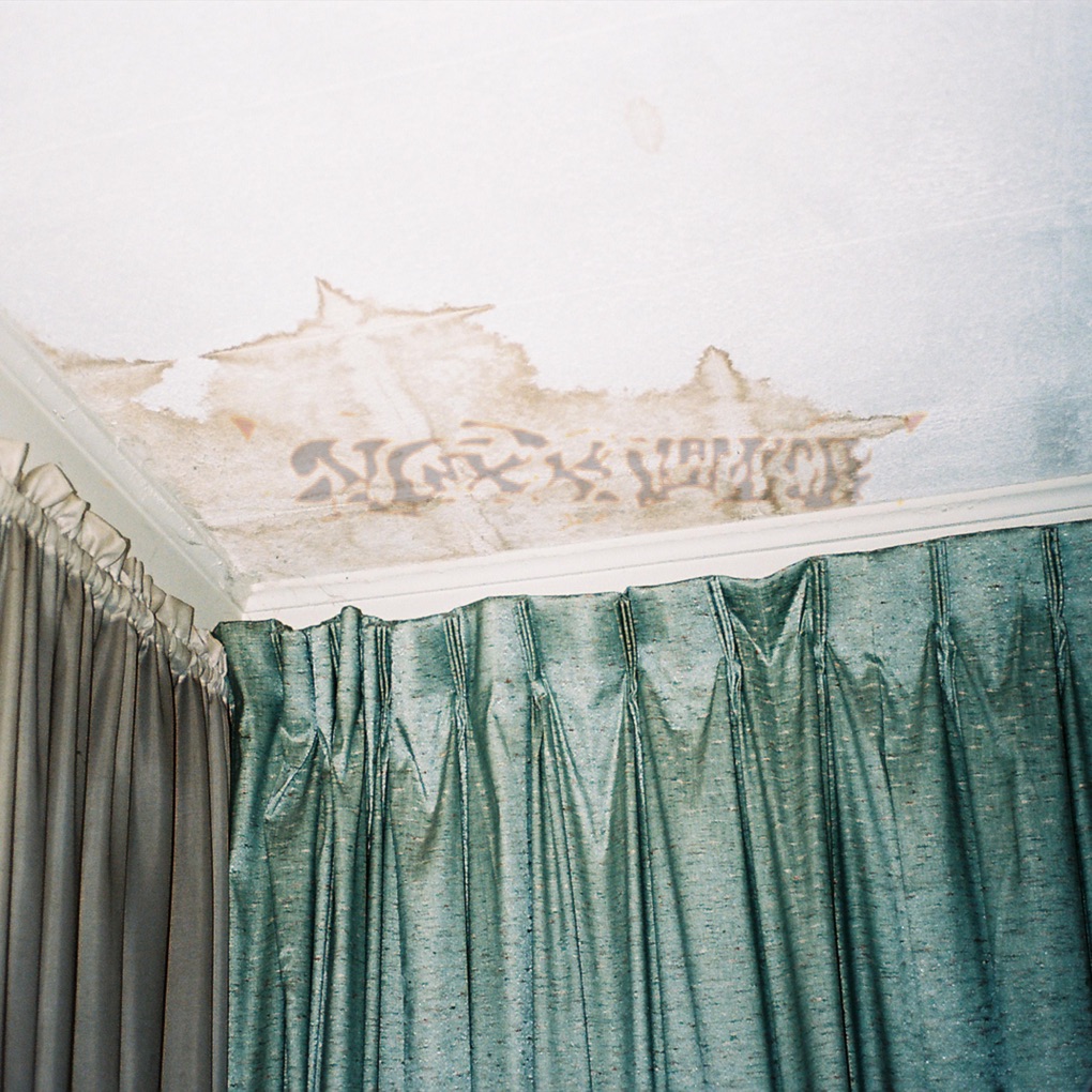 Nuxx Vomica — No Money cover artwork