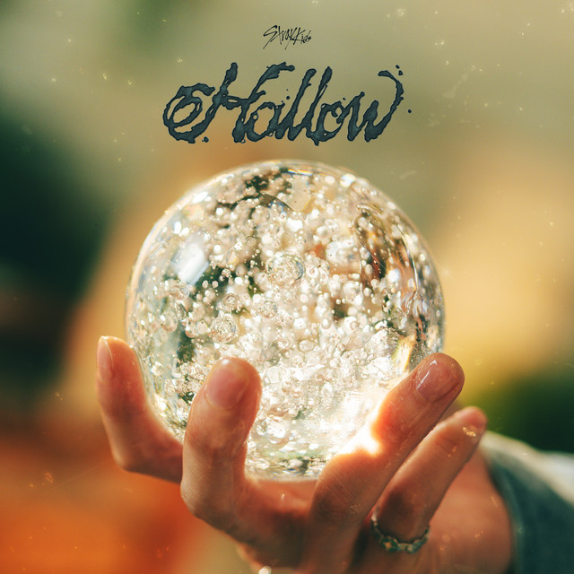 Stray Kids — Hollow cover artwork