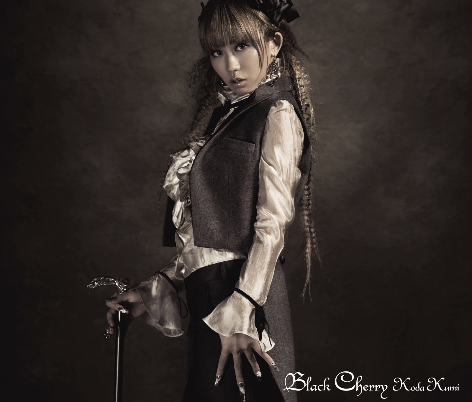 Koda Kumi Black Cherry cover artwork