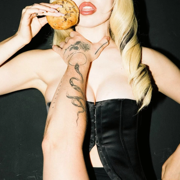 Ava Max — Jackpot cover artwork