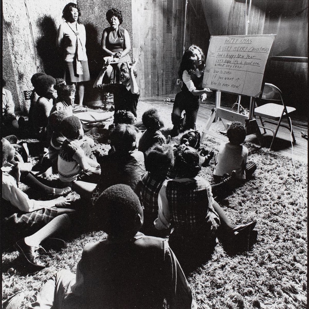 Yoko Ono — Listen, the Snow Is Falling cover artwork