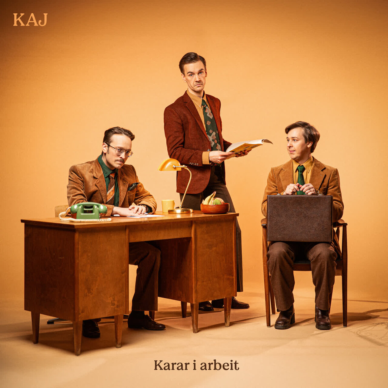 KAJ Karar i arbeit cover artwork