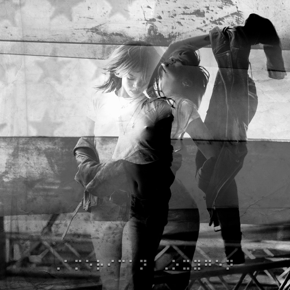 Rihanna — American Oxygen cover artwork