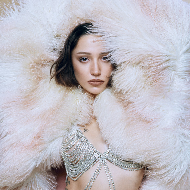 Zeynep Bastık — Destan cover artwork