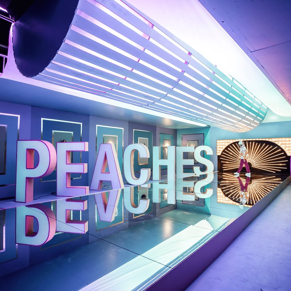 Justin Bieber featuring Daniel Caesar & GIVĒON — Peaches cover artwork
