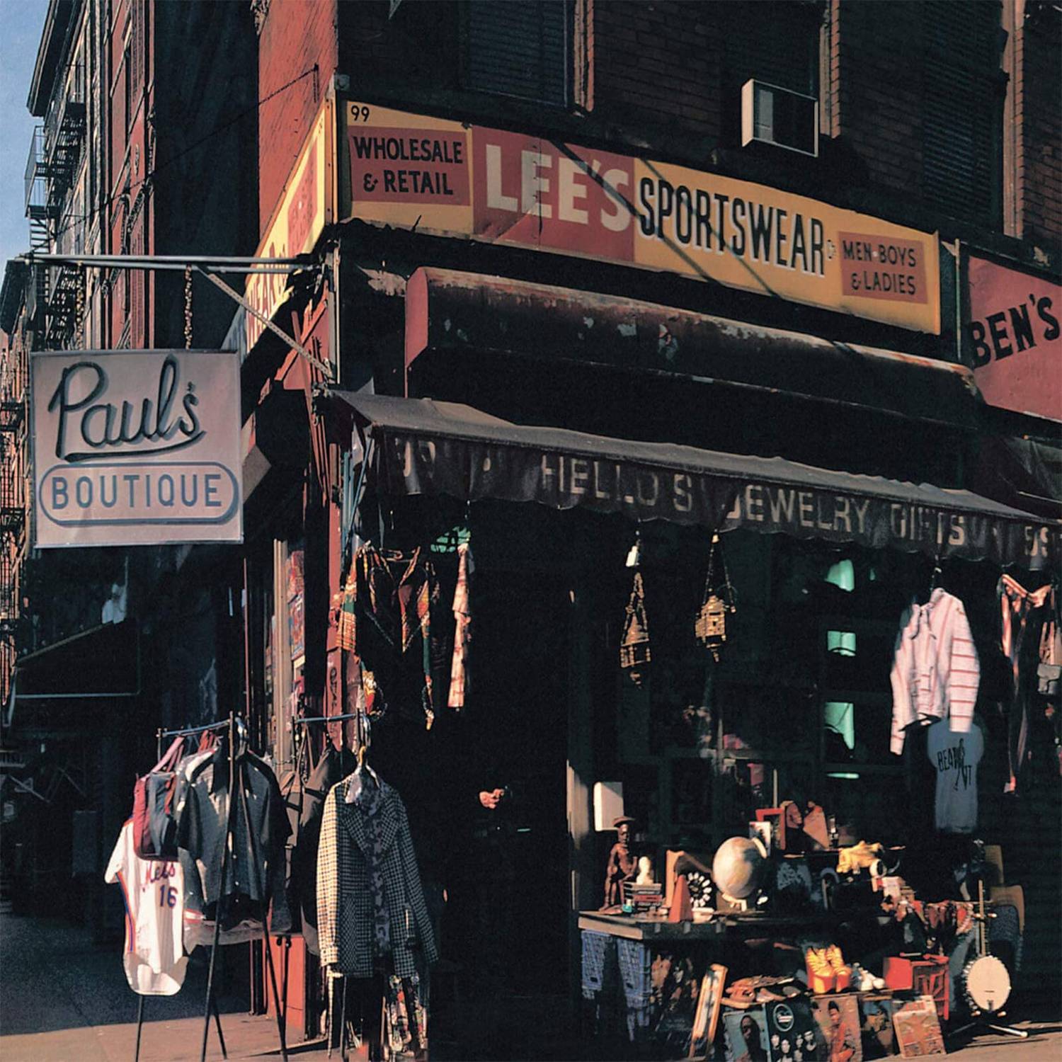 Beastie Boys Paul&#039;s Boutique cover artwork