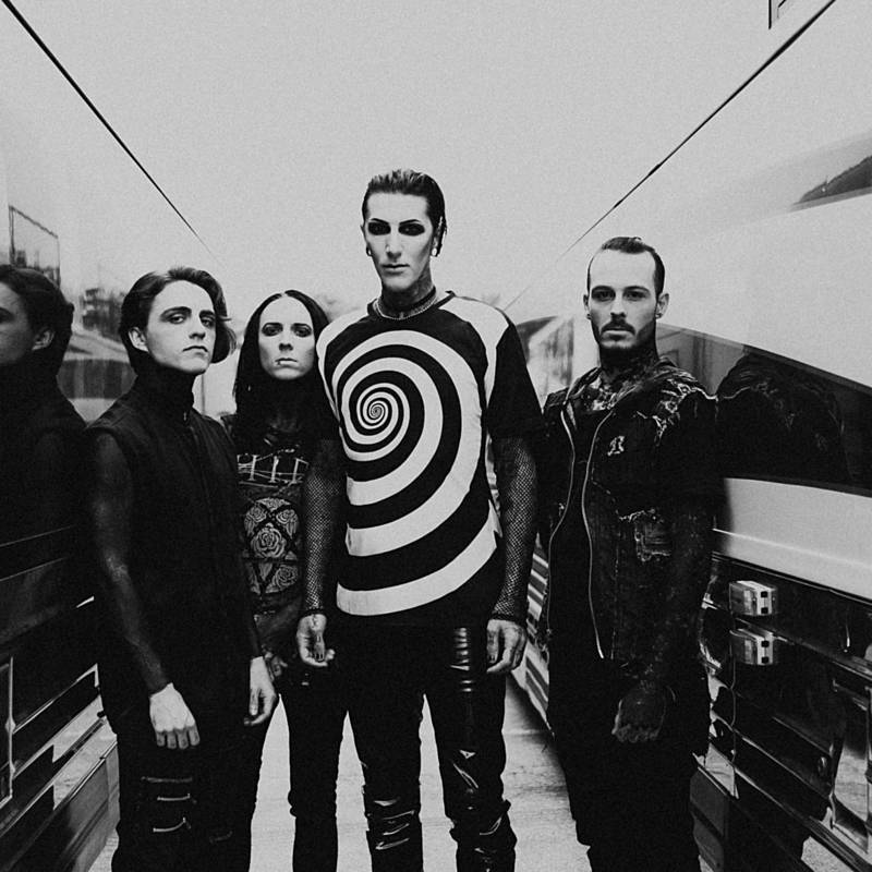 Motionless In White Break The Cycle cover artwork