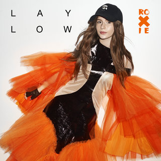 Roxie Węgiel Lay Low cover artwork