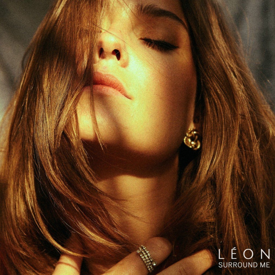 LÉON — Surround Me cover artwork