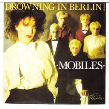 Mobiles — Drowning in Berlin cover artwork