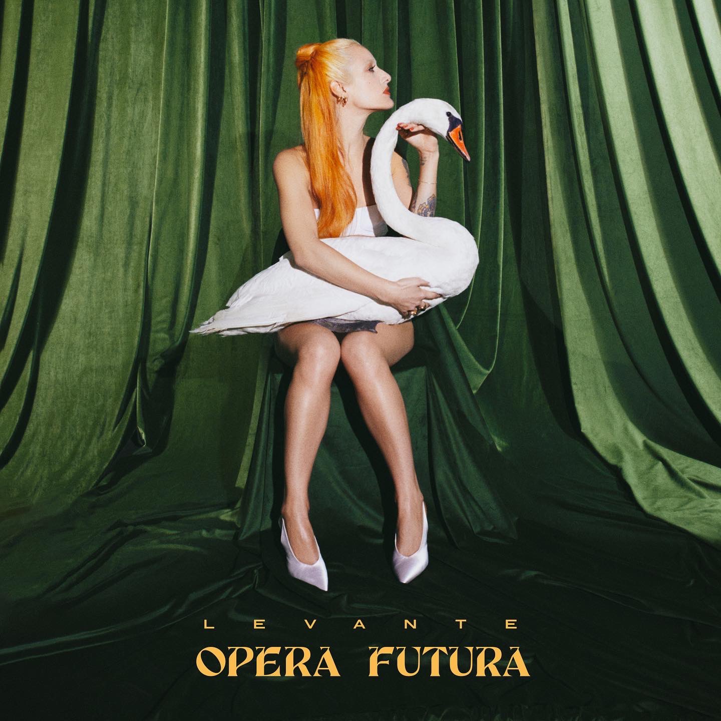 Levante Opera futura cover artwork