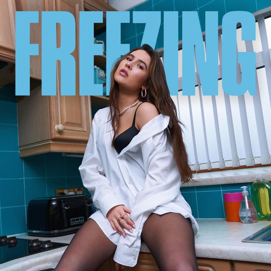 Mimi Webb — Freezing cover artwork
