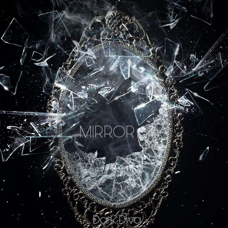 Dark Diva — Mirror. cover artwork